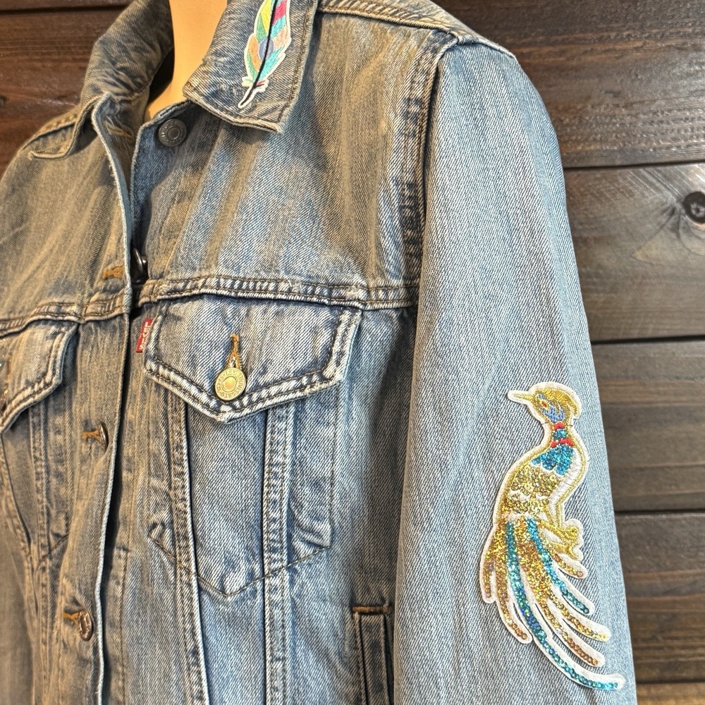 Levi's Premium Custom Embroidered Sequined Patch Trucker Jacket Women's S/M - Picture 10 of 13
